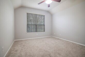 Building Photo - 210 Black Swan Pl