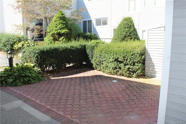 Foto del edificio - 208 Harris Rd