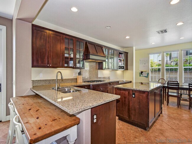 Building Photo - 2676 Peppertree Way