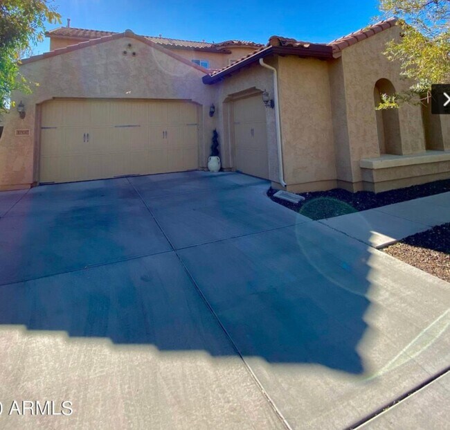 Foto del edificio - 1707 W Blue Sky Dr