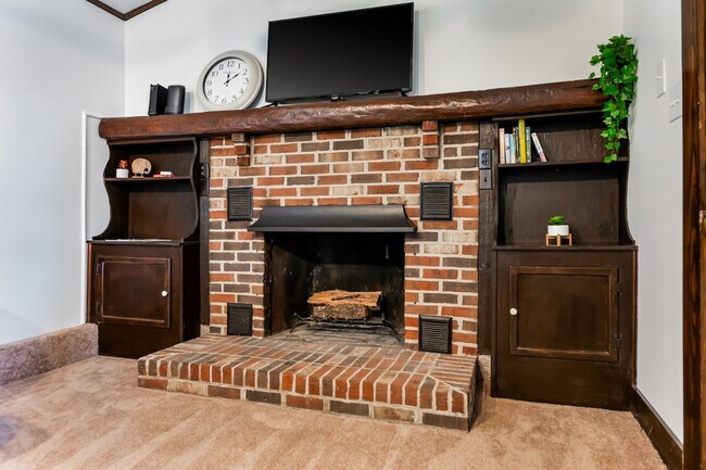 Foto del edificio - 316 Poplar Hill Ln