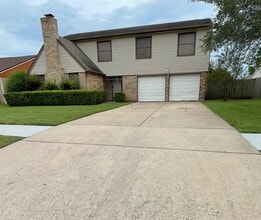 Building Photo - 1323 River Rock Dr