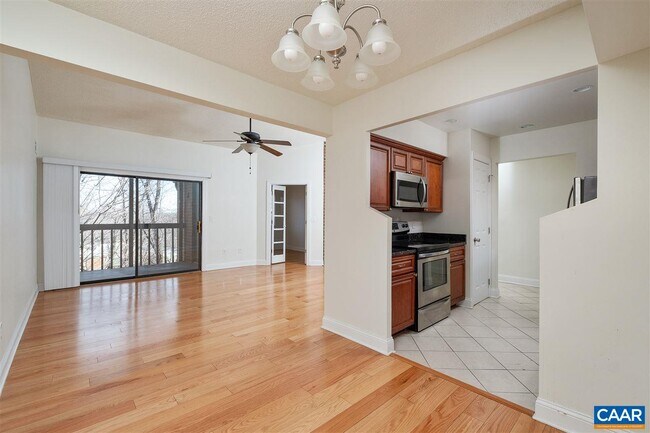 Building Photo - 127 Turtle Creek Rd