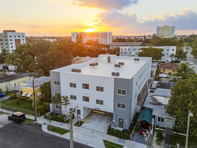 Building Photo - 3728 NW 19th Ave