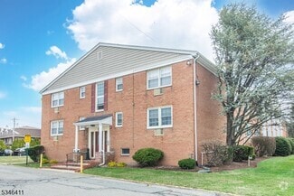 Building Photo - 605 Grove St