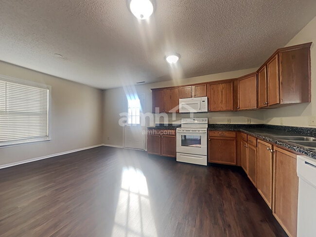 Foto del edificio - 2957 Seasons Dr