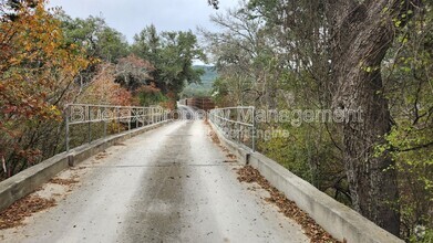 Building Photo - 18589 Bandera Rd