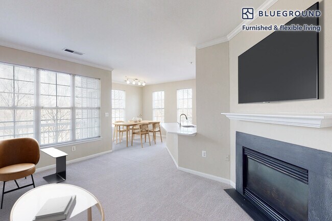 Building Photo - 2350 26th Ct S