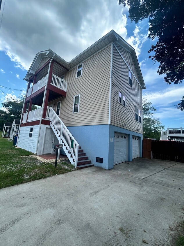 Foto principal - 9573 6th Bay St