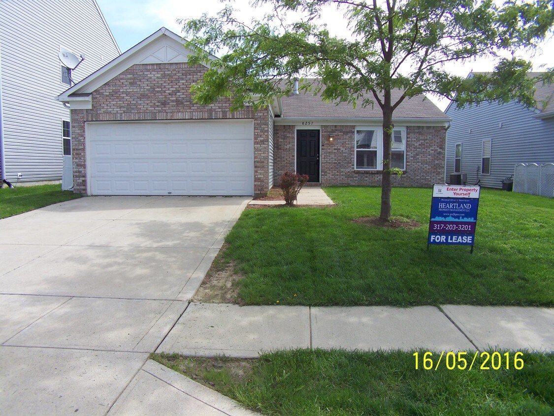 8257 Ossian Ct, Indianapolis, IN 46113 House Rental in Indianapolis, IN
