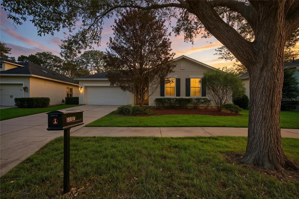 Foto principal - 15810 Starling Water Dr