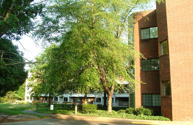 Foto del edificio - Heritage Oaks