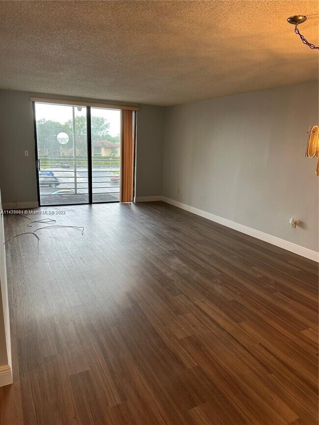 Foto del edificio - 1820 N Lauderdale Ave