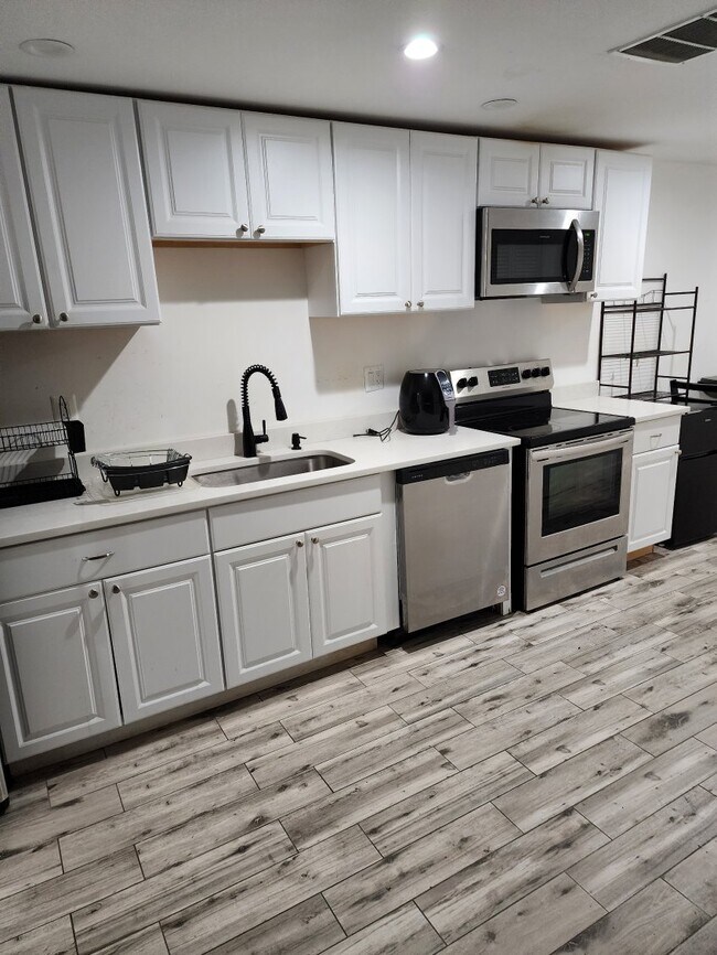 Foto del edificio - 15 Girard St NE