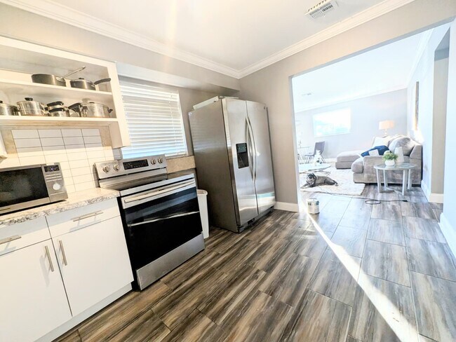 Foto del edificio - 2619 Old Donald Ross Rd