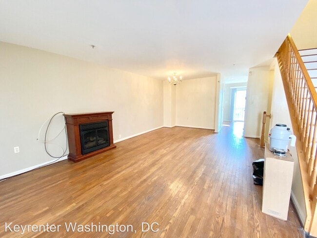 Building Photo - 3 br, 3.5 bath House - 837 HR Dr, SE