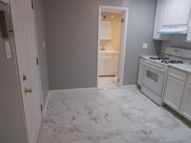 Building Photo - 6913 14th Ave