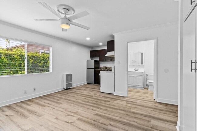 Building Photo - 730 Magnolia Avenue