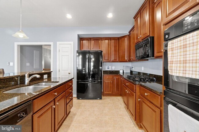 Foto del edificio - POTOMAC CLUB - SECONDS TO STONEBRIDGE