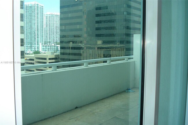 Building Photo - 951 Brickell Ave