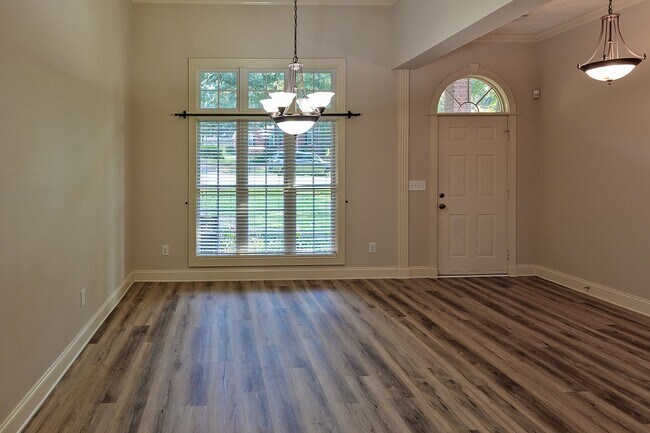Foto del edificio - 55 Hickory Ln