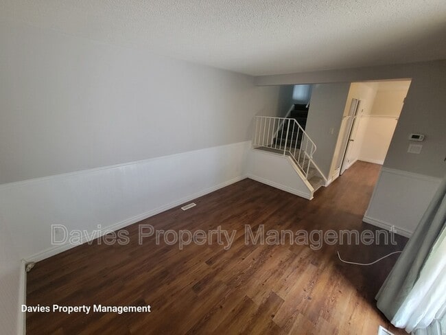 Building Photo - 128 Kaskitayo Ct NW