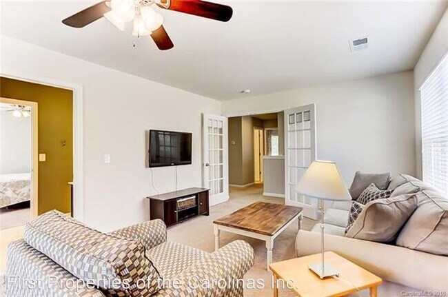 Building Photo - 5 br, 3.5 bath House - 2716 Lawson Dr.