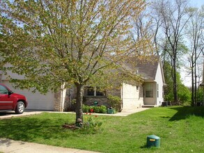 Building Photo - 1215 E Windwood Ln
