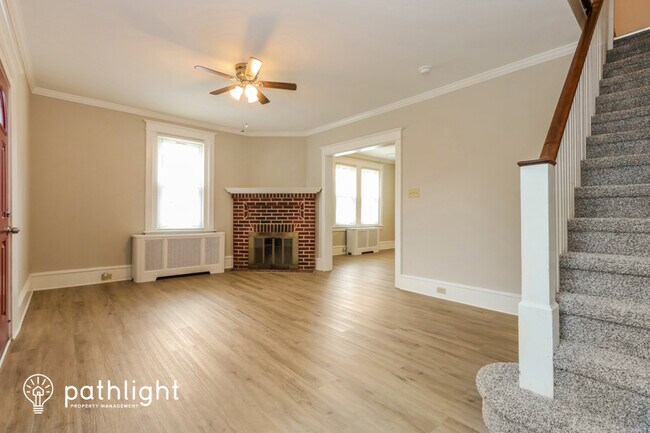 Building Photo - 1442 Markley St