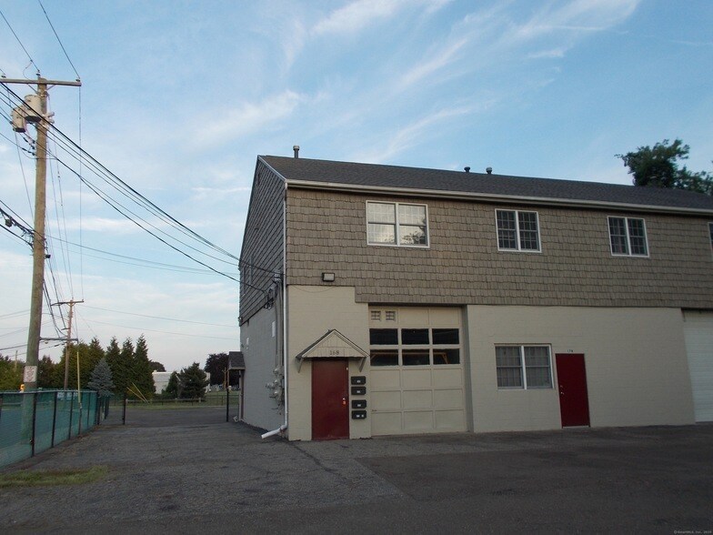 Primary Photo - 168 Naugatuck Avenue