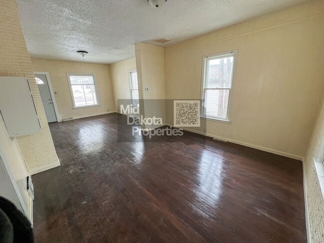 Building Photo - 617 E Hanson- 2 bedroom, 2 bathroom house