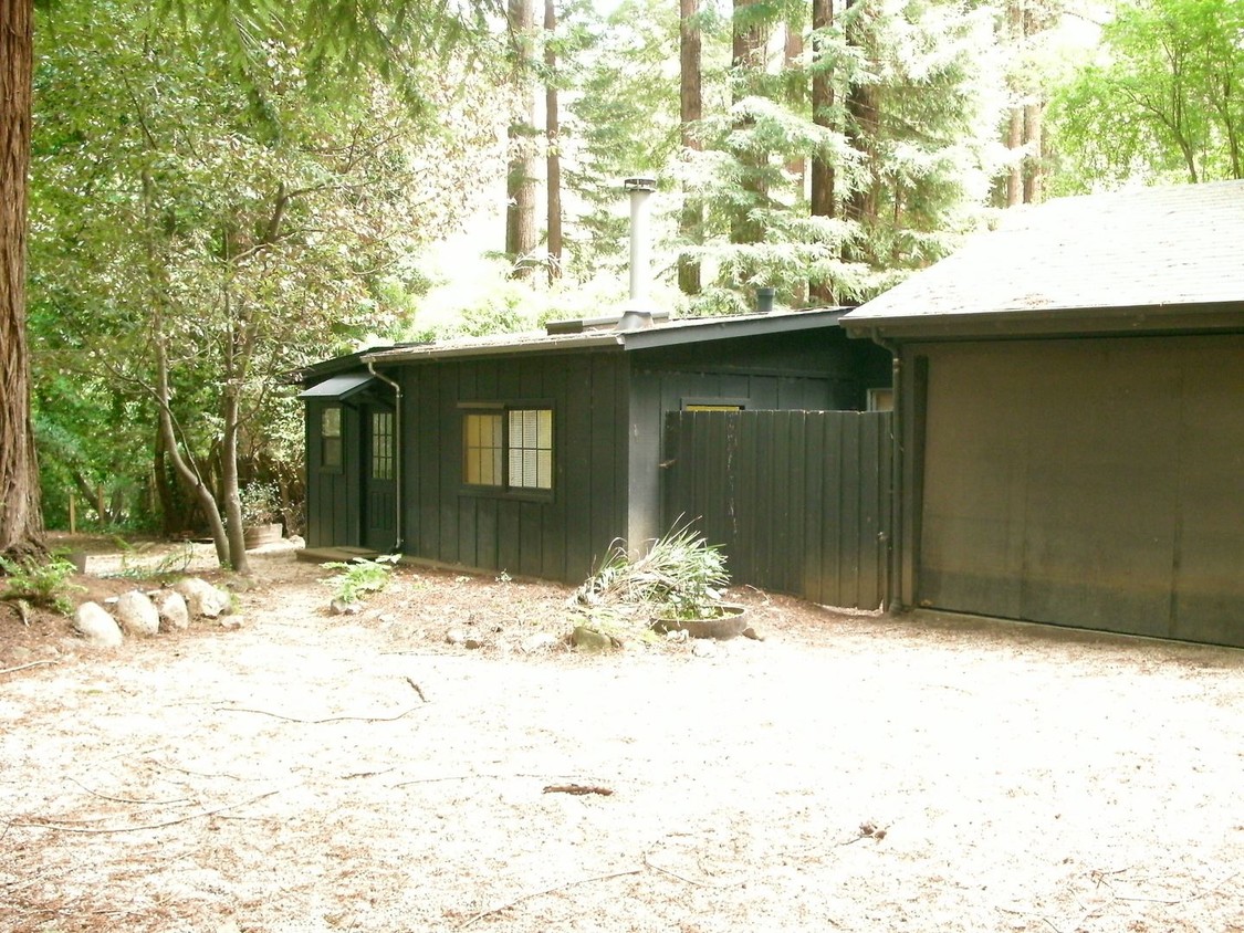 Primary Photo - 11390 Berkeley Way
