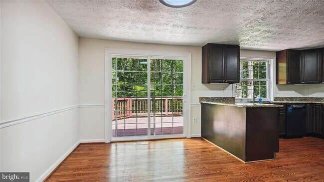 Foto del edificio - 11573 Hicks Ct