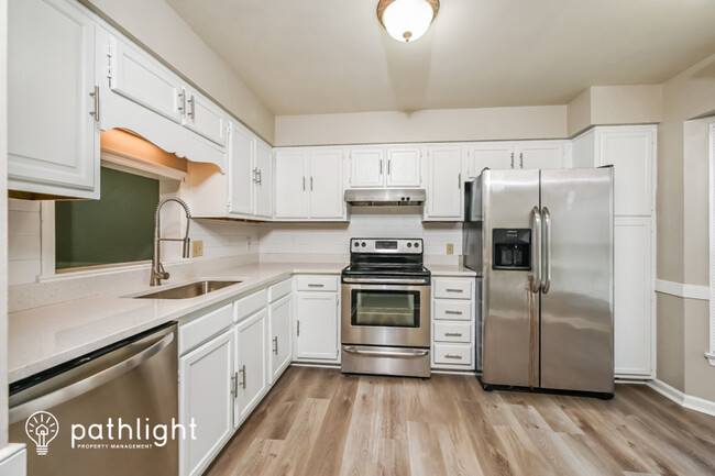 Foto del edificio - 4565 Marlwood Way