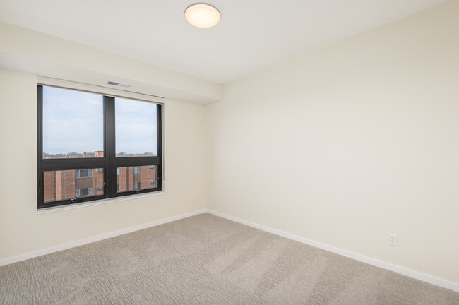 Building Photo - The Uptown Apartments