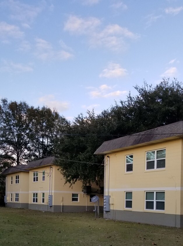 Primary Photo - 3814 Almeda St
