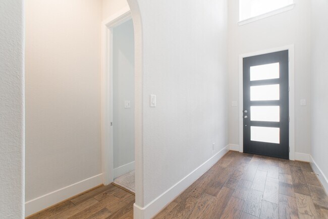 Foto del edificio - 16 Clearview Terrace Pl