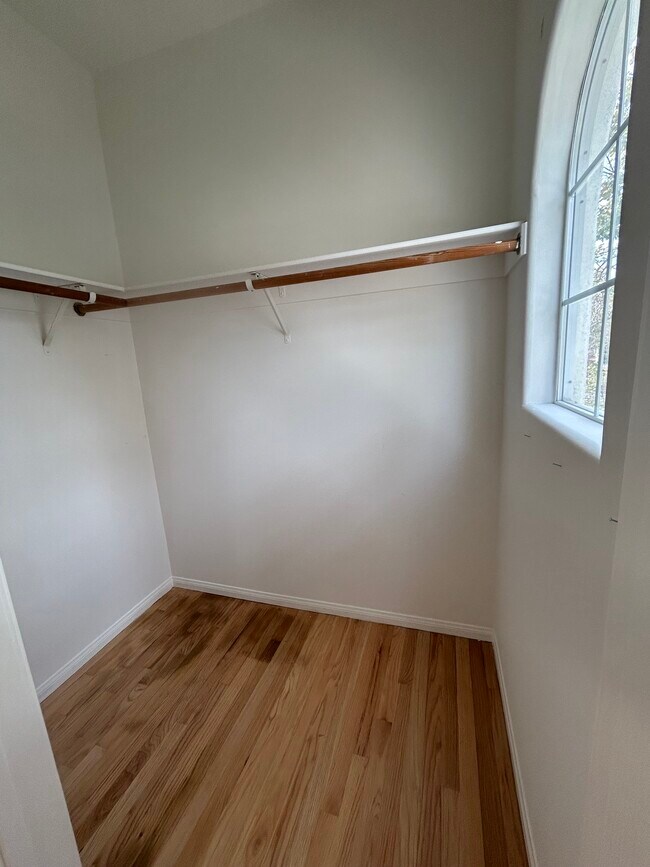 Foto del edificio - 6418 W 6th St