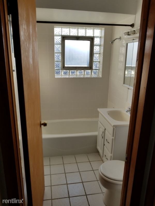 Building Photo - 1 br, 1 bath Apartment - 5337 W 53rd Pl