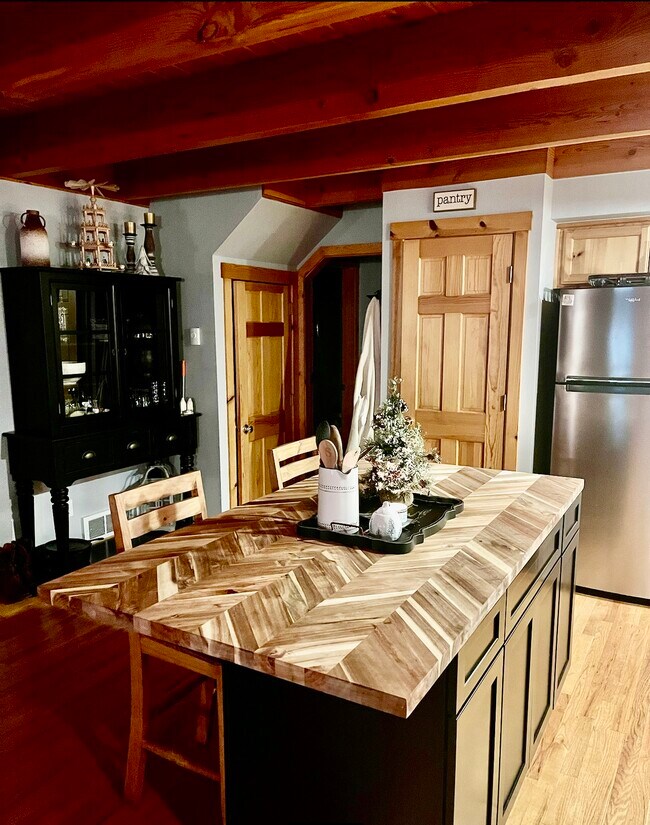 Foto del edificio - 13172 Summer Ln