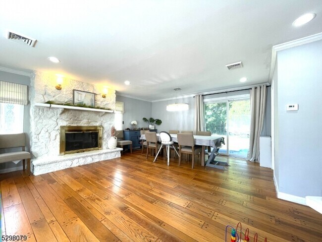 Foto del edificio - 50 School Ave