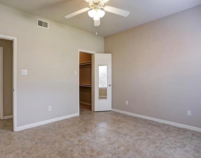 4041 Drake St Unit 116, Houston, TX 77005 Condo for Rent in Houston