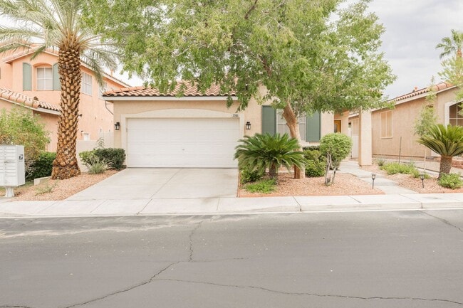 Foto del edificio - Great single story, 3 bed, 3 bath, Green V...
