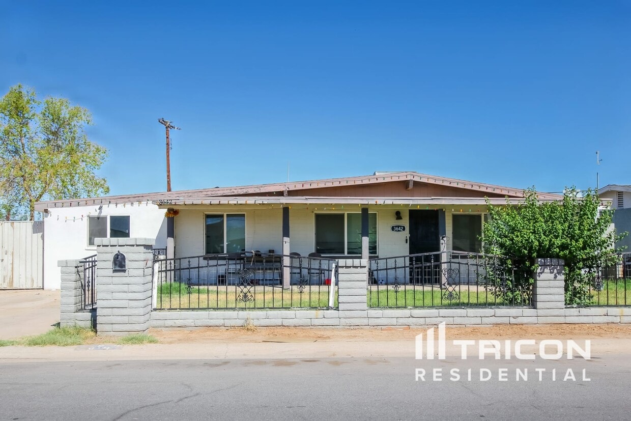 Foto principal - 3642 W La Salle St