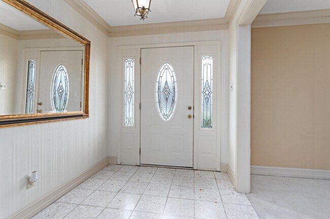 Foto del edificio - 5960 Townhouse Ln