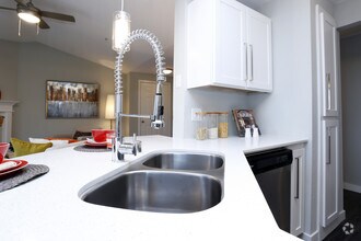 Overlook at Lakemont Rentals - Bellevue, WA | Apartments.com