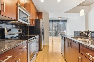 Building Photo - 360 Nueces St