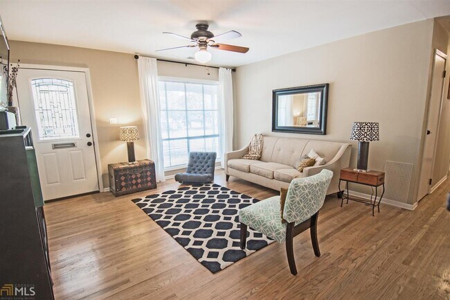 Foto del edificio - 401 Hip Pocket Rd