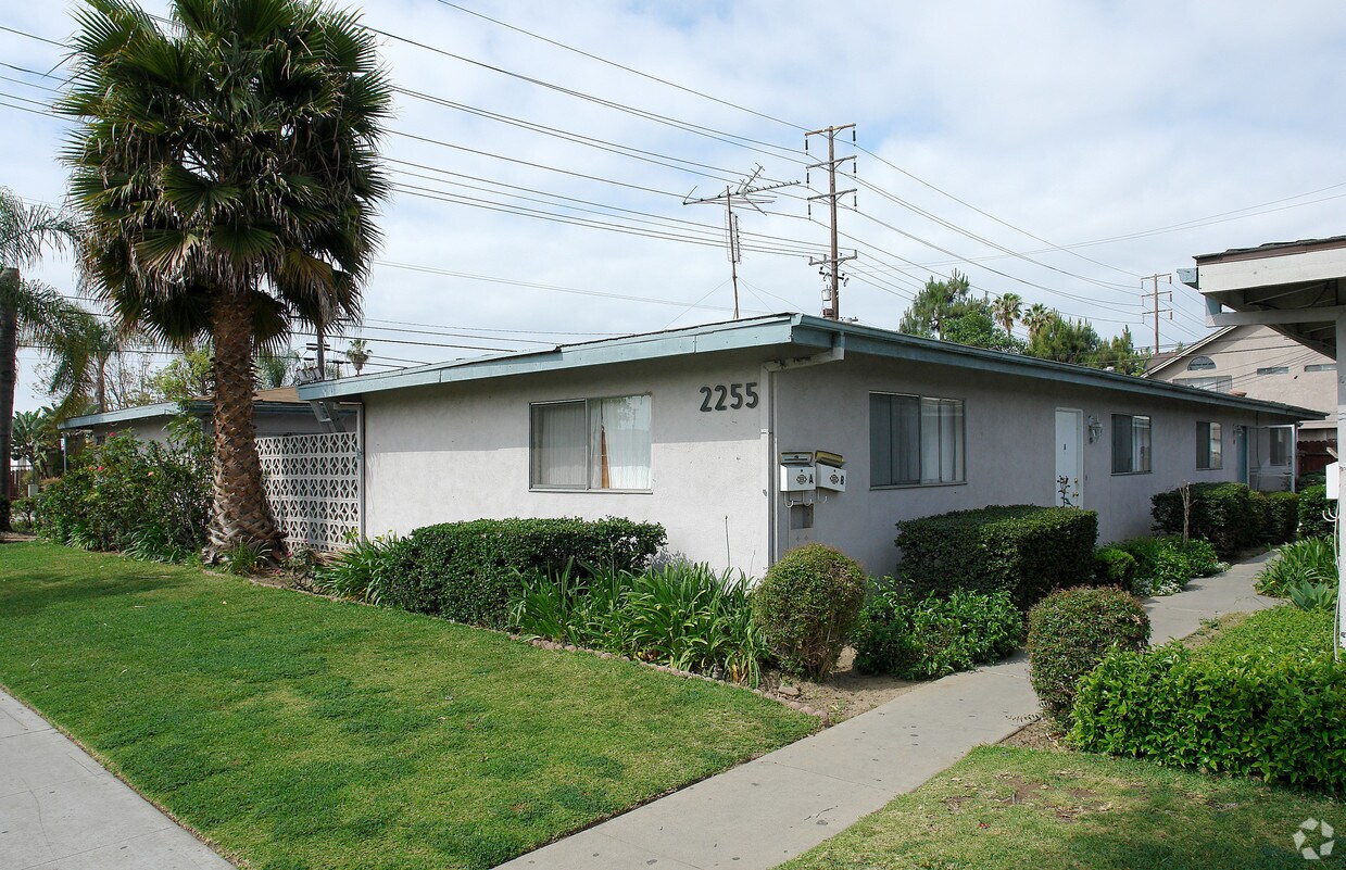 Foto del edificio - 2253-2255 Pomona Ave