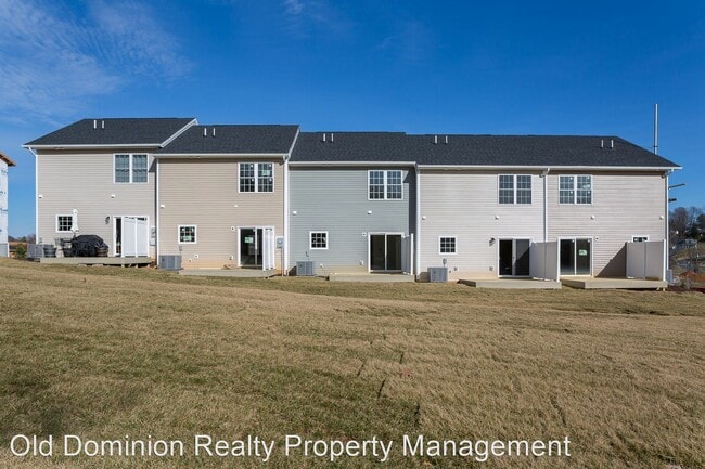 Building Photo - 3 br, 2.5 bath House - 1218 Bluemoon Drive
